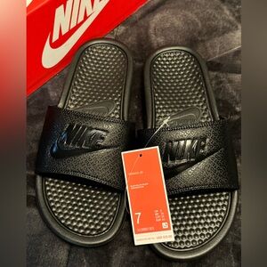 Nike slides nwt